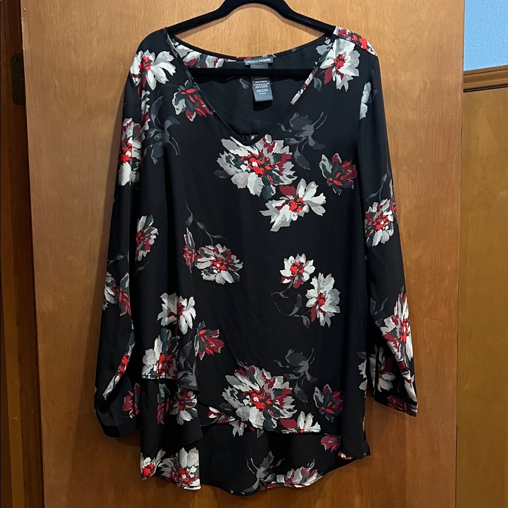 Chelsea & Theodore Black and Red Floral Blouse